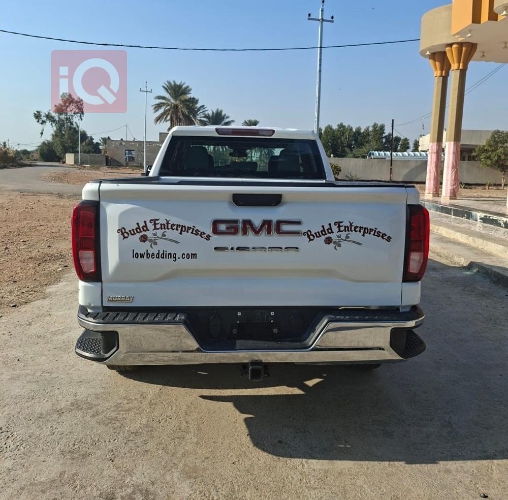 GMC Sierra